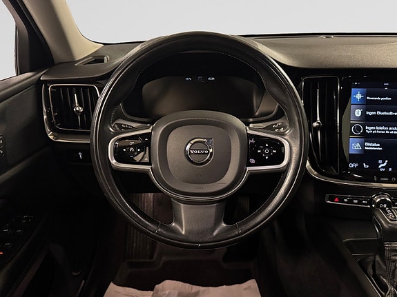 Volvo V60 Cross Country 14 of 23