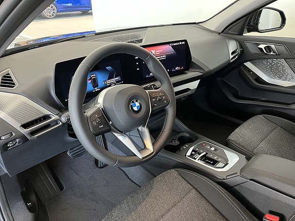 BMW 120 6 of 14