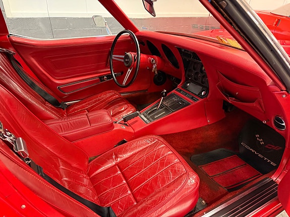 Chevrolet Corvette 21 of 23