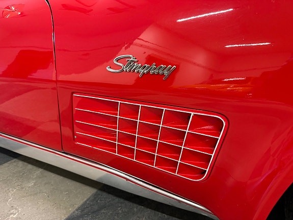 Chevrolet Corvette 6 of 23