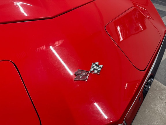 Chevrolet Corvette 15 of 23