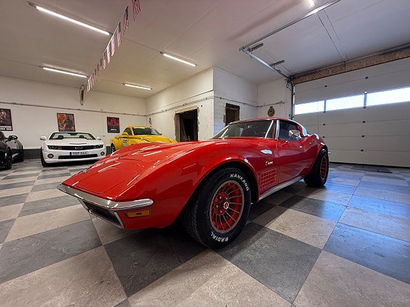 Chevrolet Corvette 14 of 23