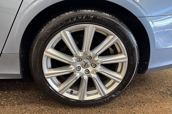 Volvo S90 11 of 21