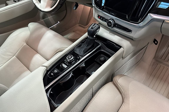 Volvo S90 21 of 21