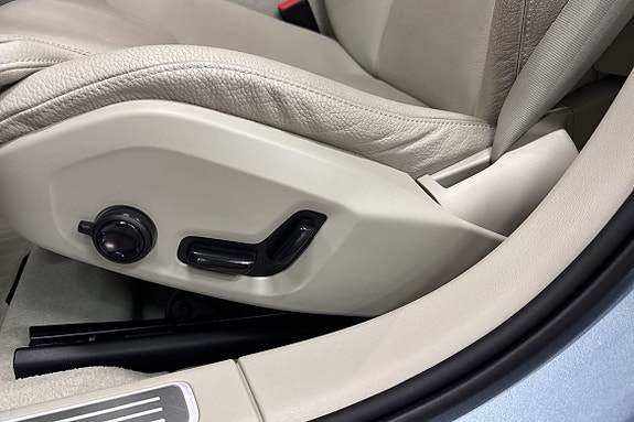 Volvo S90 16 of 21