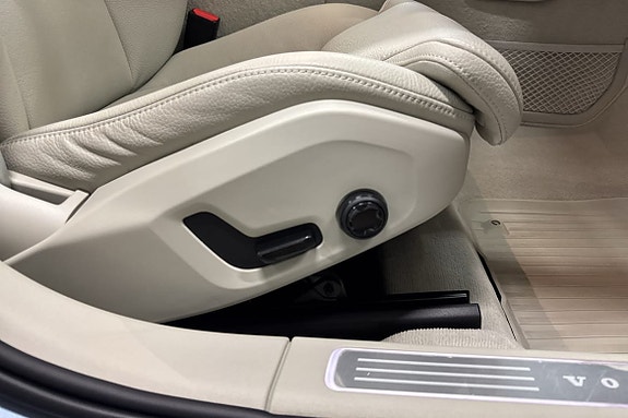 Volvo S90 17 of 21