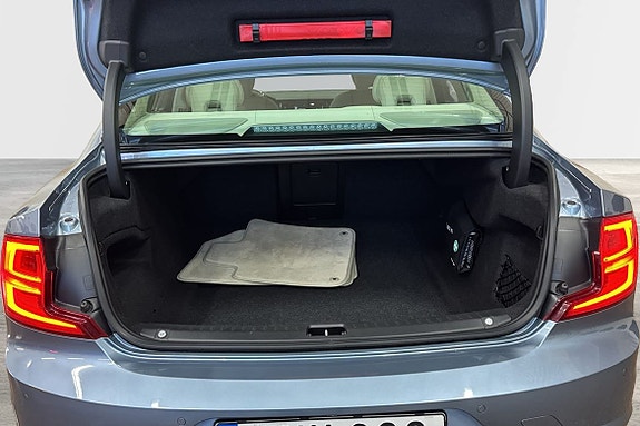 Volvo S90 9 of 21