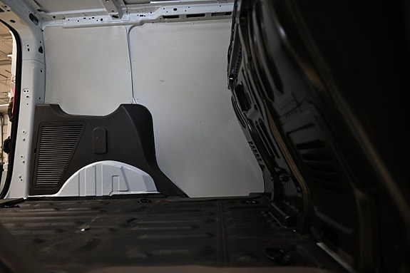 Ford Transit Connect 9 of 25
