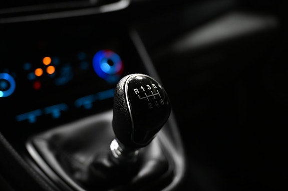 Ford Transit Connect 18 of 25