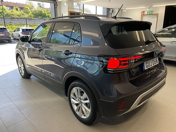 Volkswagen T-Cross 7 of 15