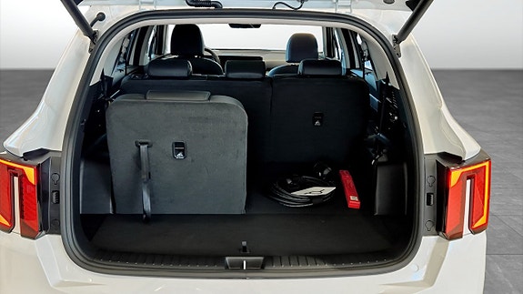 Kia Sorento 12 of 12
