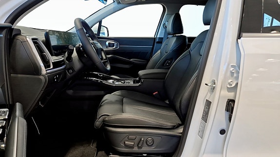 Kia Sorento 9 of 12