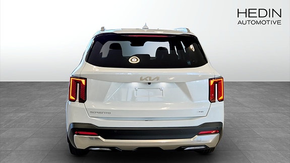 Kia Sorento 5 of 12