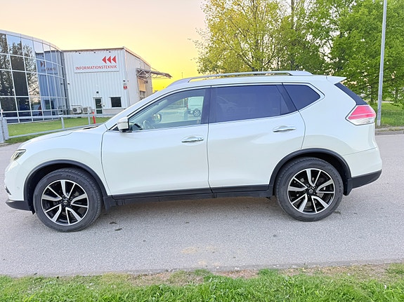 Nissan X-Trail 4 of 8