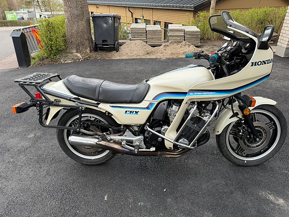 Honda CBX SC06 2 of 5