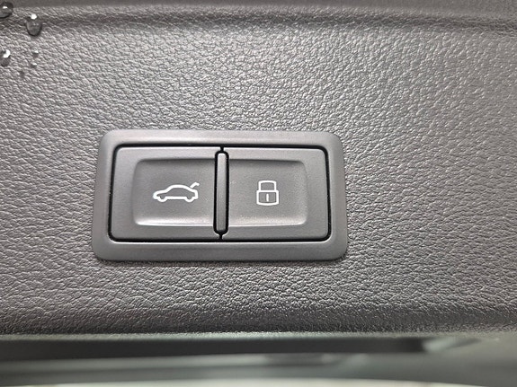 Audi A4 allroad 9 of 11
