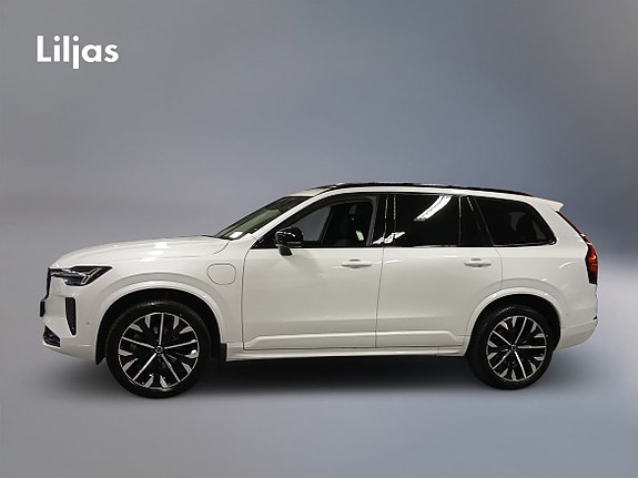 Volvo XC90 3 of 5