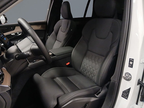 Volvo XC90 6 of 14