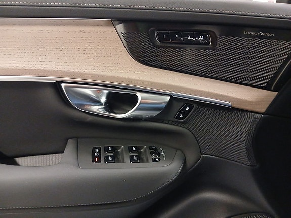 Volvo XC90 13 of 14