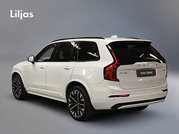 Volvo XC90 4 of 5