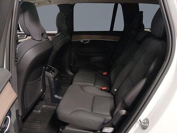 Volvo XC90 8 of 14