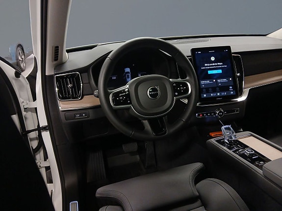 Volvo XC90 5 of 5