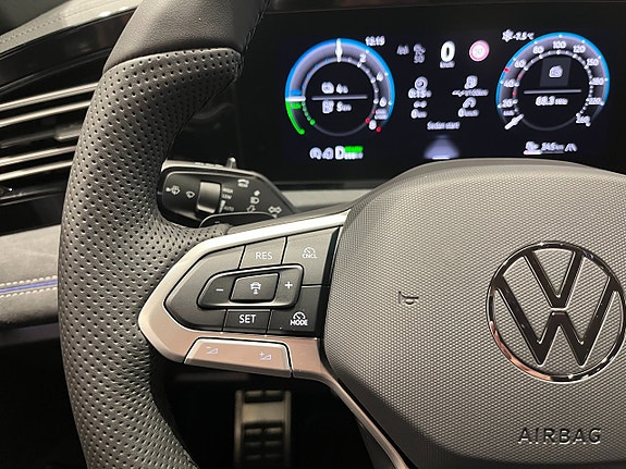 Volkswagen Tiguan 18 of 25