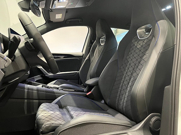 Volkswagen Tiguan 14 of 25