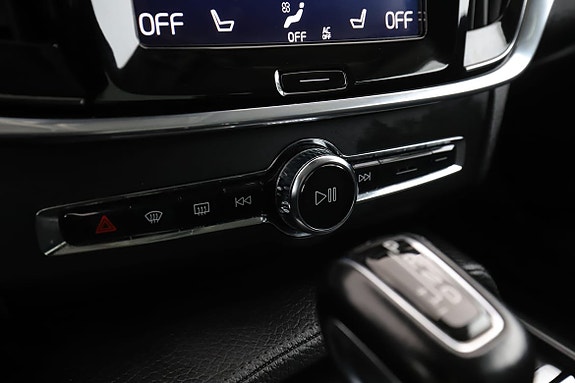 Volvo S90 26 of 30
