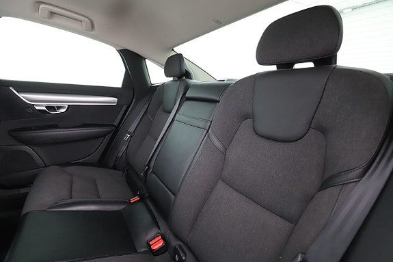 Volvo S90 13 of 30