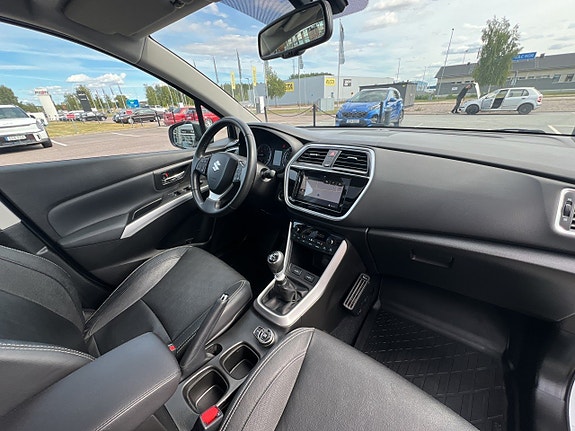 Suzuki S-Cross 18 of 19