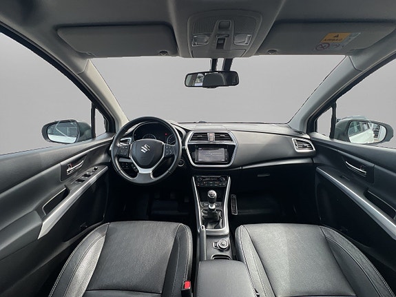 Suzuki S-Cross 7 of 19