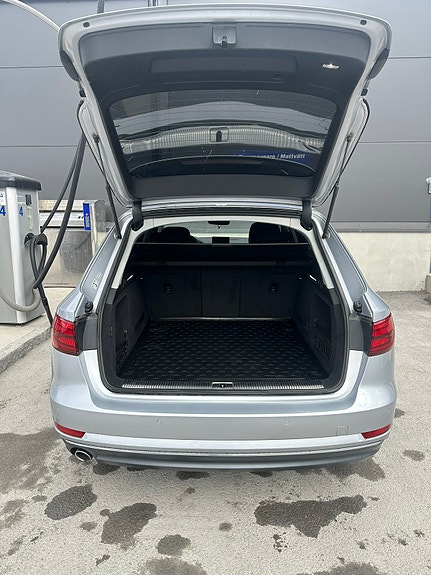 Audi A4 5 of 5