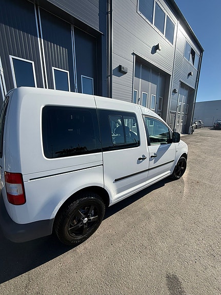 Volkswagen Caddy 2 of 5