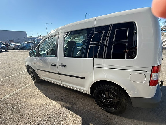 Volkswagen Caddy 5 of 5