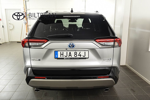 Toyota RAV4 5 of 5