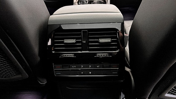 Volkswagen Touareg 18 of 19