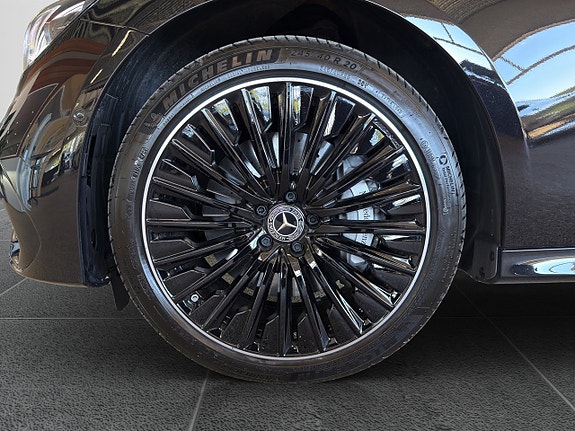 Mercedes-Benz E400 e 22 of 22