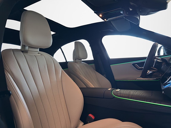 Mercedes-Benz E400 e 20 of 22