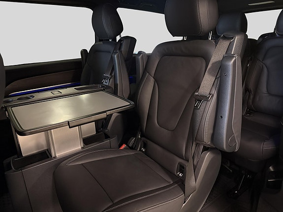 Mercedes-Benz V300 14 of 16