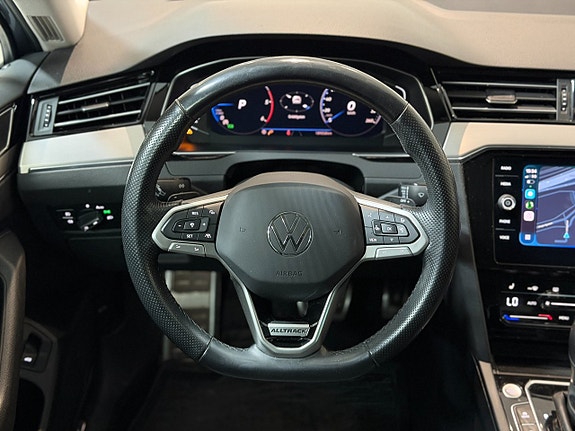 Volkswagen Passat Alltrack 11 of 19