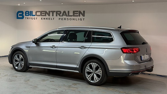 Volkswagen Passat Alltrack 4 of 5
