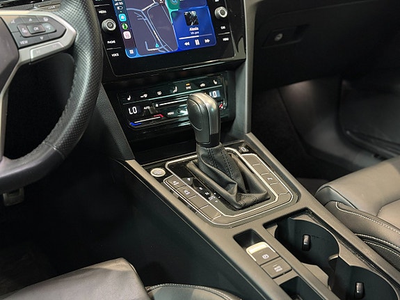 Volkswagen Passat Alltrack 12 of 19