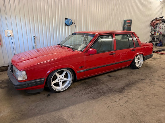 Volvo 740 2 of 5