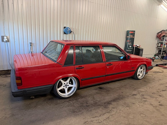 Volvo 740 3 of 5