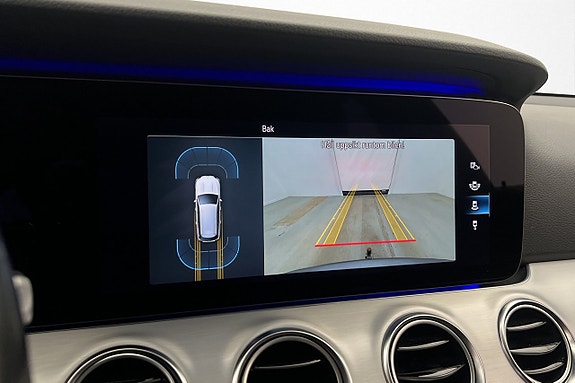 Mercedes-Benz E220 18 of 30