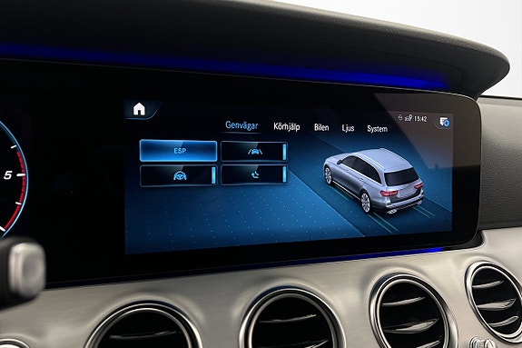 Mercedes-Benz E220 24 of 30