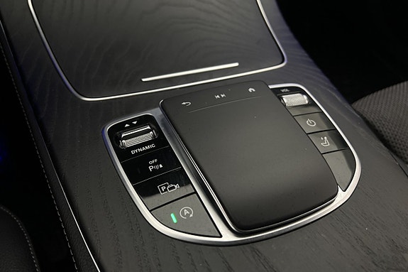 Mercedes-Benz E220 28 of 30