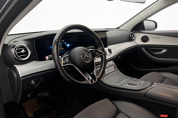Mercedes-Benz E220 10 of 30