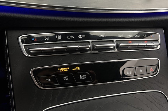 Mercedes-Benz E220 27 of 30